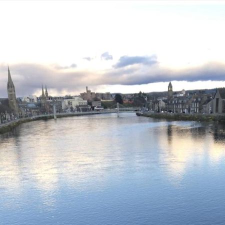 The Castle Front Nest Inverness Exterior foto