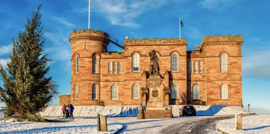 The Castle Front Nest Inverness Exterior foto